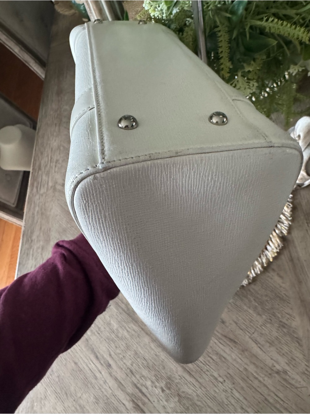 MCM White Leather Tote with Gold Plaque Accents in EUC - Picture 7 of 9